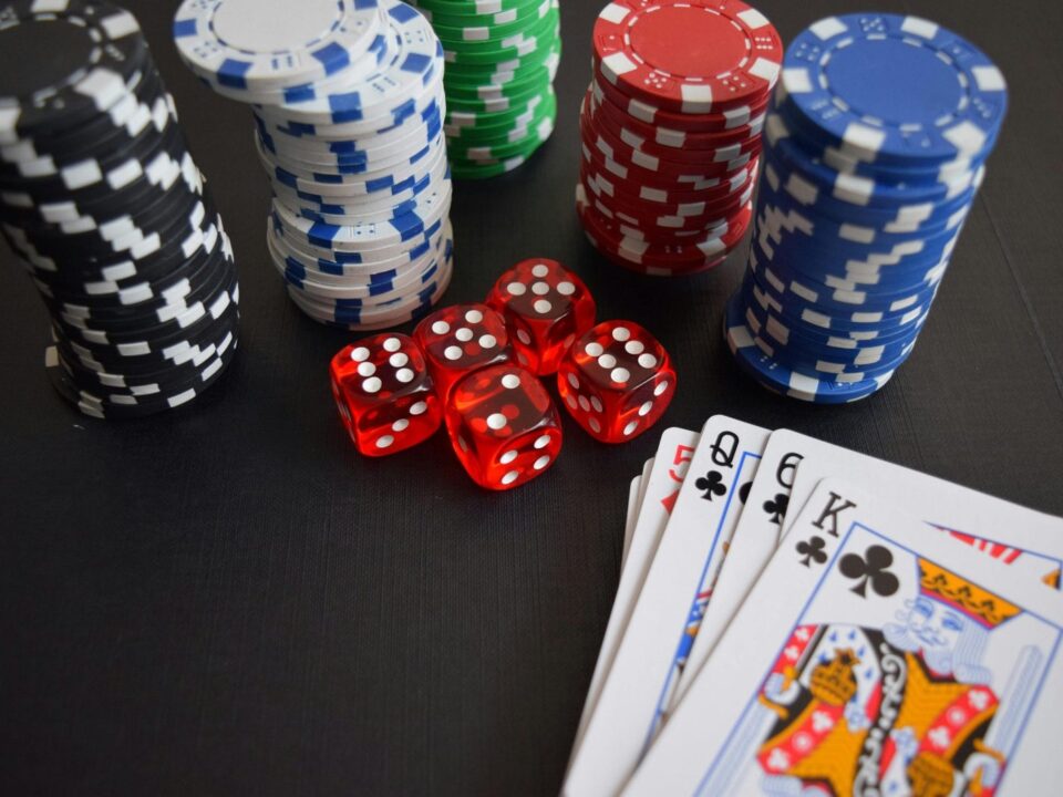 online sports market structure